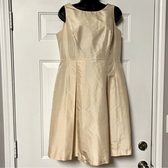 Talbots Pure 100% Duponi Silk Ivory Cream  Sleeveless Shift A Line Dress 10 P - Picture 1 of 12